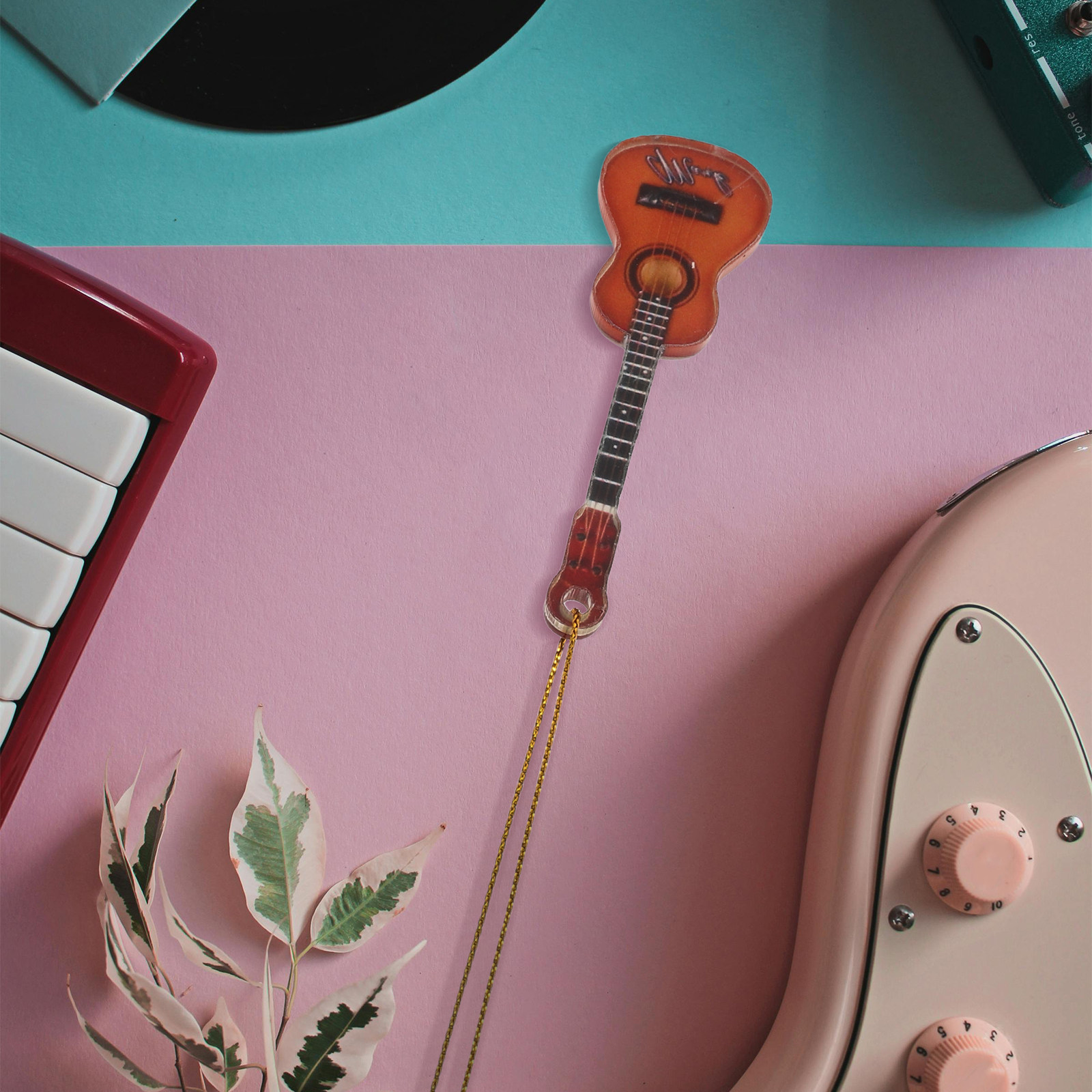 กีตาร์จิ๋ว 10 ชิ้น ของตกแต่งคร - Musical Instrument Xmas Ornaments บทวิจารณ์และราคา